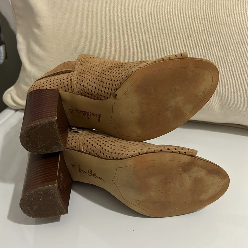 Sam Edelman wedge bootie with buckle size 8.5 GUC - Picture 6 of 7